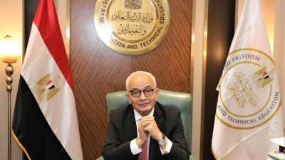 وزير التعليم يوقع قرارات تعاقد المعلمين الجدد الناجحين في "مسابقة ٣٠ ألف معلم السنة الأولى"