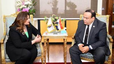 رئيس الهيئة الوطنية للانتخابات ووزيرة الهجرة يبحثان آليات تصويت المصريين في الخارج