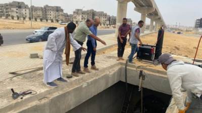"الإسكان" تتابع الأعمال الجارية بالطرق ومحطات روافع الصرف الصحى بالقاهرة الجديدة