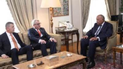 وزير الخارجية يؤكد لمسؤول أممى ومفوض الأونروا ضرورة حماية المدنيين فى غزة