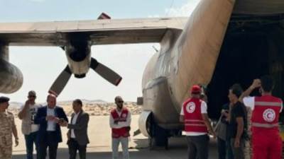 الهلال الأحمر المصرى يستقبل طائرات مساعدة أردنية لإيصالها إلى قطاع غزة