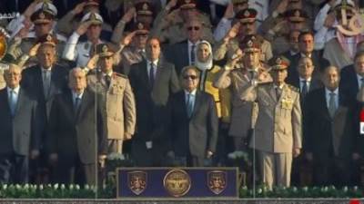 بدء حفل تخريج دفعة جديدة من الكليات العسكرية 2023 بعزف السلام الوطنى