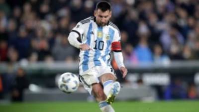 ميسي بديلاً فى تشكيل الأرجنتين ضد باراجواي بتصفيات أمريكا الجنوبية