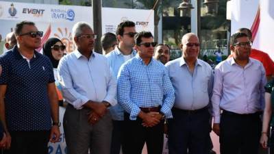 وزير الرياضة يطلق شارة بدء فعاليات ماراثون الغردقة ريس للجري