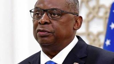 وزير الدفاع الأمريكي يصل إسرائيل 