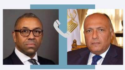 سامح شكري يتلقى اتصالاً هاتفياً من وزير خارجية المملكة المتحدة