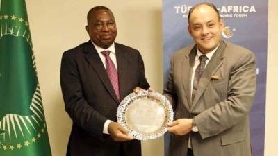 أحمد سمير: مصر ملتزمة بالأجندة التجارية والصناعية الأفريقية لمواجهة التداعيات