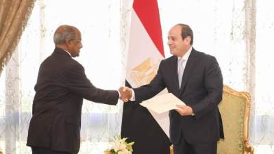 الرئيس السيسي يتسلم رسالة من نظيره الإريتري تتعلق بتطوير العلاقات بين البلدين