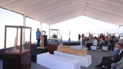 السياحة: الكشف لأول مرة عن جبانة كبار موظفي وكهنة الدولة الحديثة بمنطقة الغريفة بتونا الجبل بالمنيا