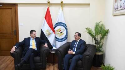 طارق الملا يوكد أهمية دعم التعاون وتعزيز الشراكة مع اكسون موبيل