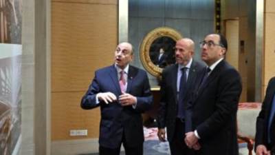 رئيس الوزراء يلتقى مسئولى شركة CSCEC الصينية