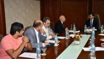 وزير الرياضة يلتقي رئيس الاتحاد المصري للكاراتية