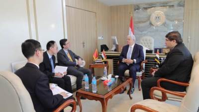 عاشور يؤكد دعم الشراكة وتبادل الخبرات بين الجامعات المصرية ونظيرتها الصينية