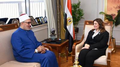 وزيرة الهجرة ترحب بالمشاركة في مبادرة مجمع البحوث الإسلامية للتوعية بمخاطر الهجرة غير الشرعية