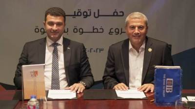 "مؤسسة التجاري الدولي" توفّر أطرافاً صناعية لأطفال مؤسسة "أيدينا مع بعض للتأهيل"