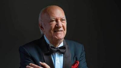 عمر خيرت يعلن تأجيل جميع حفلاته الفترة المقبلة