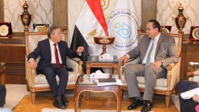 رئيس هيئة الرعاية الصحية: يوجه التهنئة لنقيب عام الأطباء و النقباء بالنقابات الفرعية