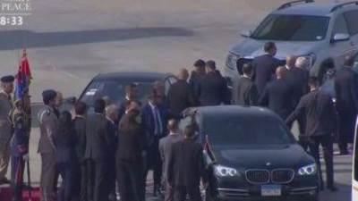 وصول الرئيس الفلسطينى لمطار القاهرة الدولى للمشاركة فى قمة القاهرة للسلام