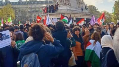 مظاهرات حاشدة في ميدان "الجمهورية" بالعاصمة الفرنسية باريس تضامنا مع غزة