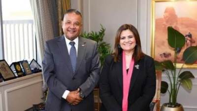 وزيرة الهجرة تلتقي نائب رئيس جمعية الصداقة الهولندية المصرية لبحث سبل التعاون