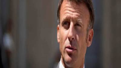 الرئيس الفرنسي يصل إلى تل أبيب لبحث سبل التوصل لهدنة بين الفلسطينيين والإسرائيليين