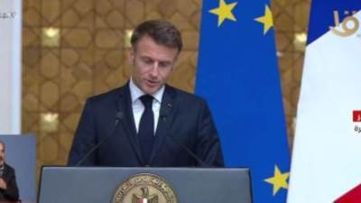الرئيس الفرنسى: قررنا إرسال طائرتى مساعدات وسفينة لدعم مستشفيات غزة