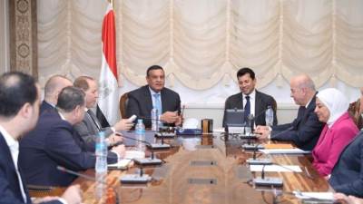 وزيرا الشباب والرياضة والتنمية المحلية يبحثان تعزيز  مجالات التعاون المشترك
