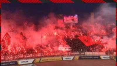 جماهير الوداد تشعل مدرجات مباراة إنيمبا بدعم فلسطين: هى قضيتنا وروحنا