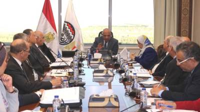 "عصمت": تعزيز الشراكة مع القطاع الخاص.. وتحقيق التكامل بين الشركات الشقيقة