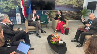 فؤاد تناقش مع مفوض الاتحاد الأوروبى للبيئة سبل استثمار القطاع الخاص فى المشروعات البيئية