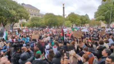 مظاهرات حاشدة فى باريس تضامنا مع الشعب الفلسطينى رغم الحظر الأمنى