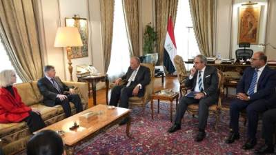 وزير الخارجية يستقبل المبعوث الأمريكي الخاص للقضايا الإنسانية في الشرق الأوسط