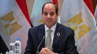 الرئيس السيسي يوقع قانونا بشأن تقرير بعض التيسيرات للمصريين المقيمين بالخارج