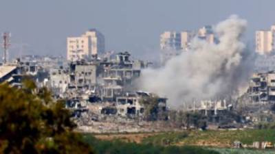 المقاومة الفلسطينية فى غزة تستهدف مدرعة إسرائيلية وقوة راجلة فى حى الزيتون