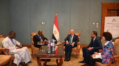 سويلم يلتقى المدير الإقليمى لبنك التنمية الافريقى للتباحث حول الدعم الذى يقدمه البنك لمبادرة AWARe