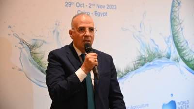 سويلم: المركز الإفريقي للمياه والتكيف المناخي يوفر التدريب اللازم للمتخصصين فى مجال المياه