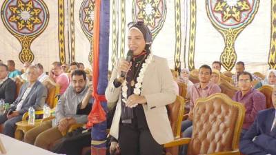 وزير الإسكان يتابع تسليم وحدات "زهور 15 مايو" كسكن بديل لمتضرري أحداث السيول