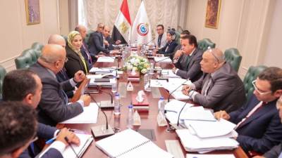 وزير الصحة يُعلن الموافقة على ضم أعضاء المهن الطبية إلى عضوية الصندوق