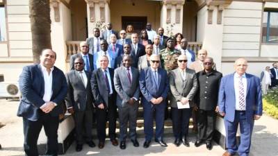 رئيس"القابضة للمياه" يعرض علي وزير البنية الأساسية لزامبيا وسفيرها التجربة المصرية فى قطاع مياه الشرب