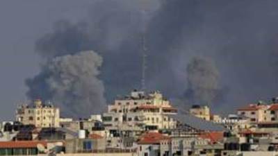 الموندو الإسبانية تشيد بدور مصر فى استقبال الأجانب من غزة عبر معبر رفح