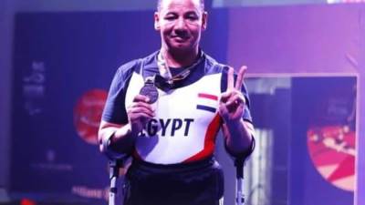 وزير الرياضة يُهنئ اللاعبين عقب تتويجهم بفضية وبرونزية كأس العالم لرفع الأثقال