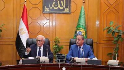  رضا حجازى يؤكد أهمية متابعة أداء المدارس على أرض الواقع