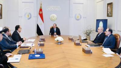 الرئيس السيسى يعقد اجتماعًا لمتابعة جهود تعزيز وتطوير قطاع التصنيع العسكرى