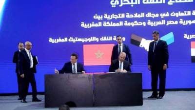 وزير النقل ونظيره المغربي يوقعان على اتفاقية تعاون ومذكرتي تفاهم في عدة مجالات