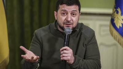 زيلينسكي يتحدى ترامب بدعوته لزيارة أوكرانيا لتنفيذ وعده بإنهاء الحرب في 24 ساعة