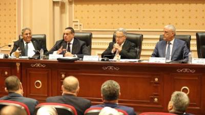 وزير التنمية المحلية: القيام بـ 864 حملة تفتيش على جميع المحافظات وإحالة 837 موظفاً