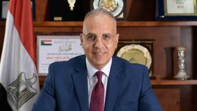 سويلم يتابع موقف أعمال الحماية من أخطار السيول بالبحر الأحمر وجنوب سيناء