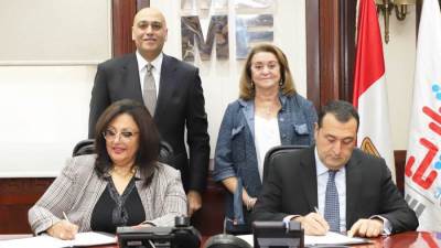 جهاز تنمية المشروعات وشركة إرادة يوقعان عقد جديد لتمويل المشروعات متناهية الصغر