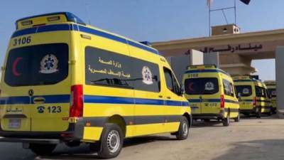 القاهرة الإخبارية: وصول 16 مصابا صباح اليوم من قطاع غزة للعلاج فى مصر