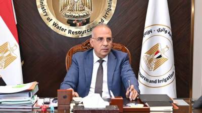 سويلم يتابع منظومة الشكاوى وخدمة المواطنين بوزارة الموارد المائية والرى